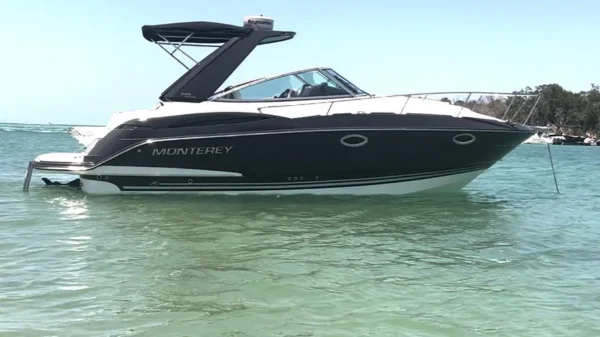 Monterey 295 Sport Yacht