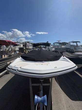 2013 Hurricane Sundeck Sport 188 - Image 3