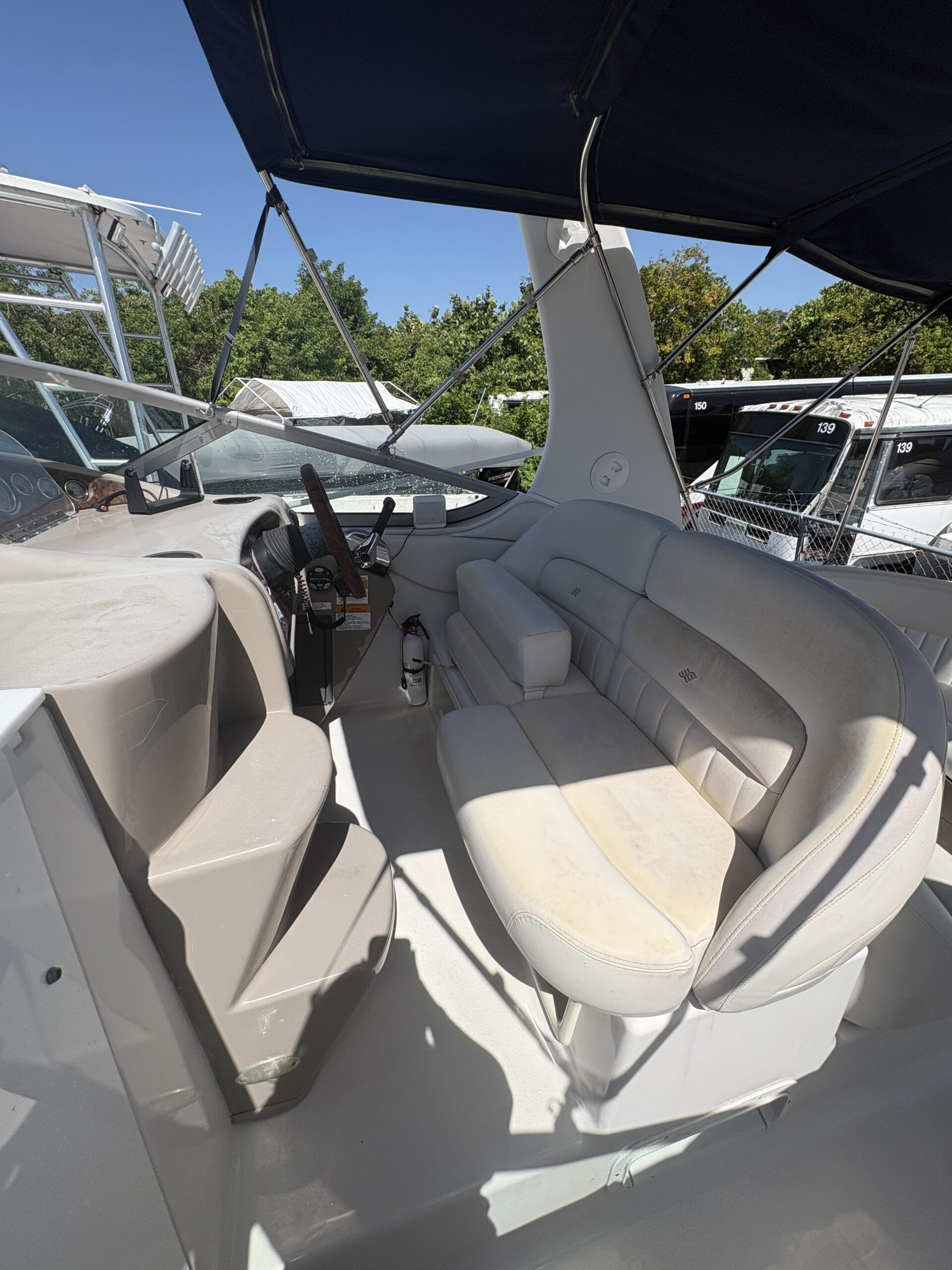 2002 Four Winns 268 Vista - Image 8