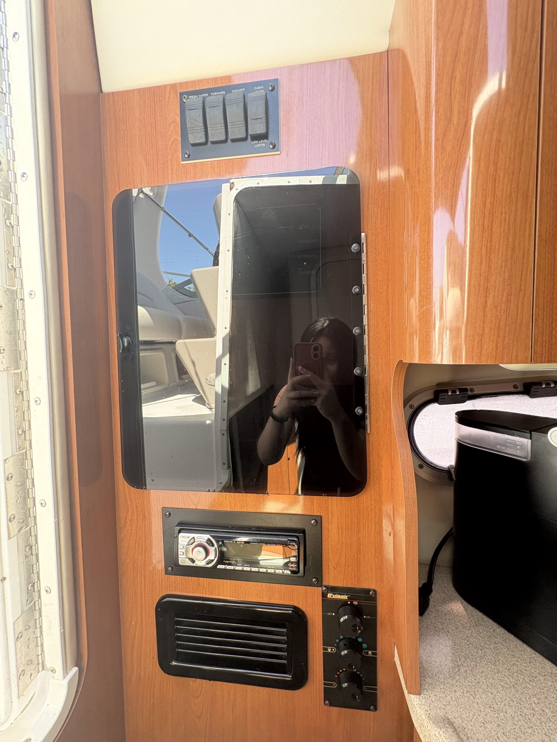 2002 Four Winns 268 Vista - Image 17