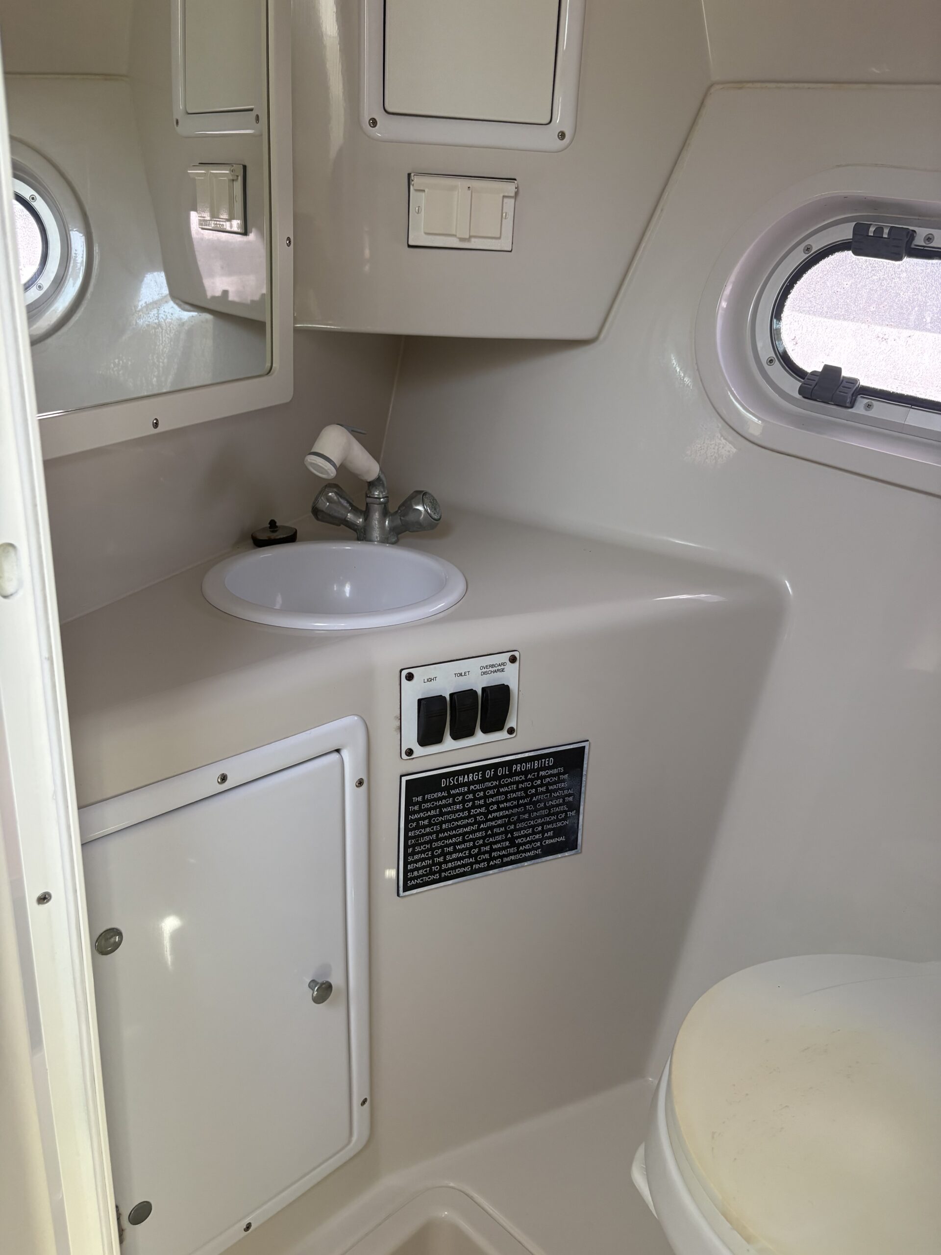 2002 Four Winns 268 Vista - Image 20