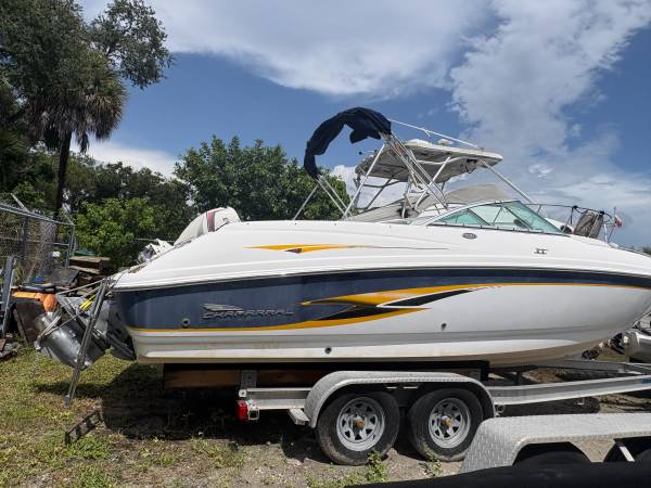 Chaparral SSi 230 - Image 2